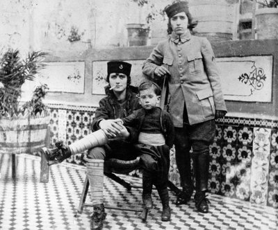 Jewish family in Algeria, 1917 by French Photographer